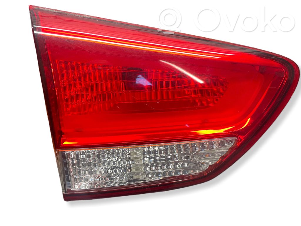 KIA Carens III Luz trasera/de freno 