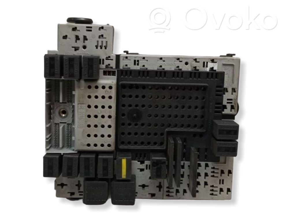 Volvo S60 Fuse module 