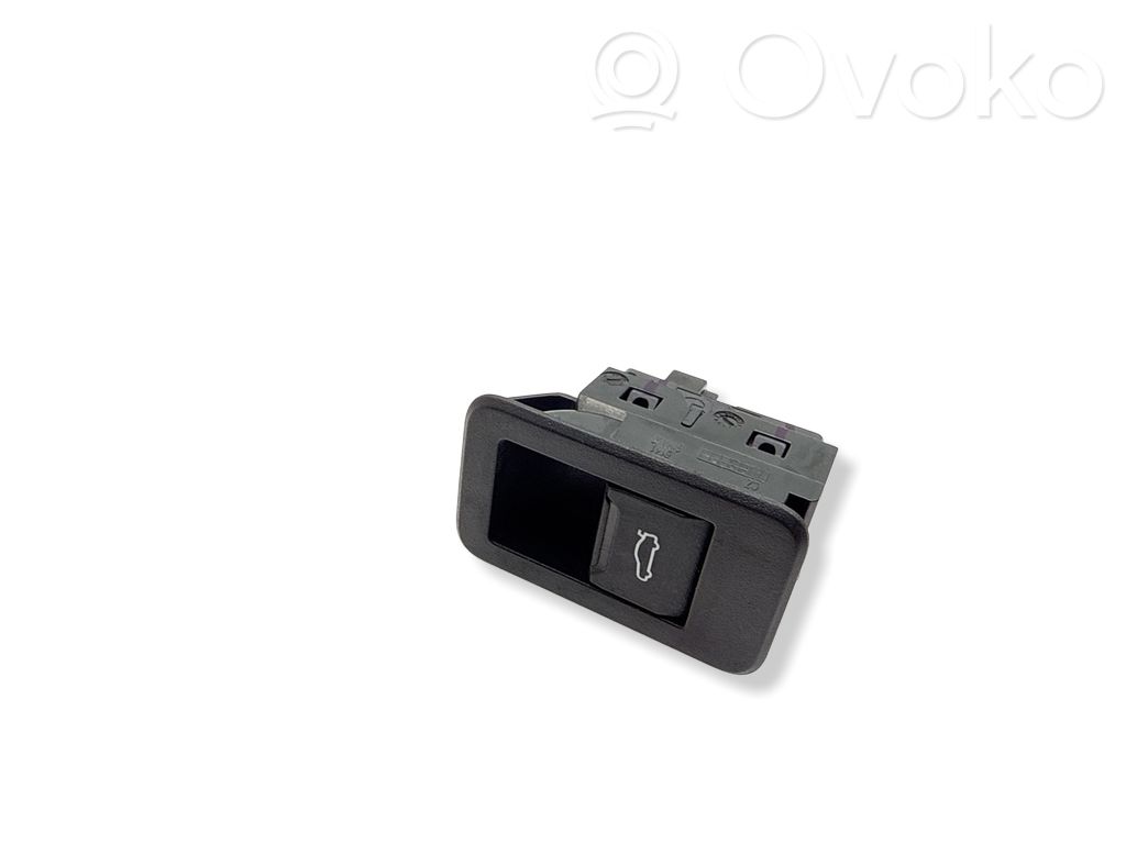 Tailgate/boot open switch button   5A2BCB602,25496912,300124