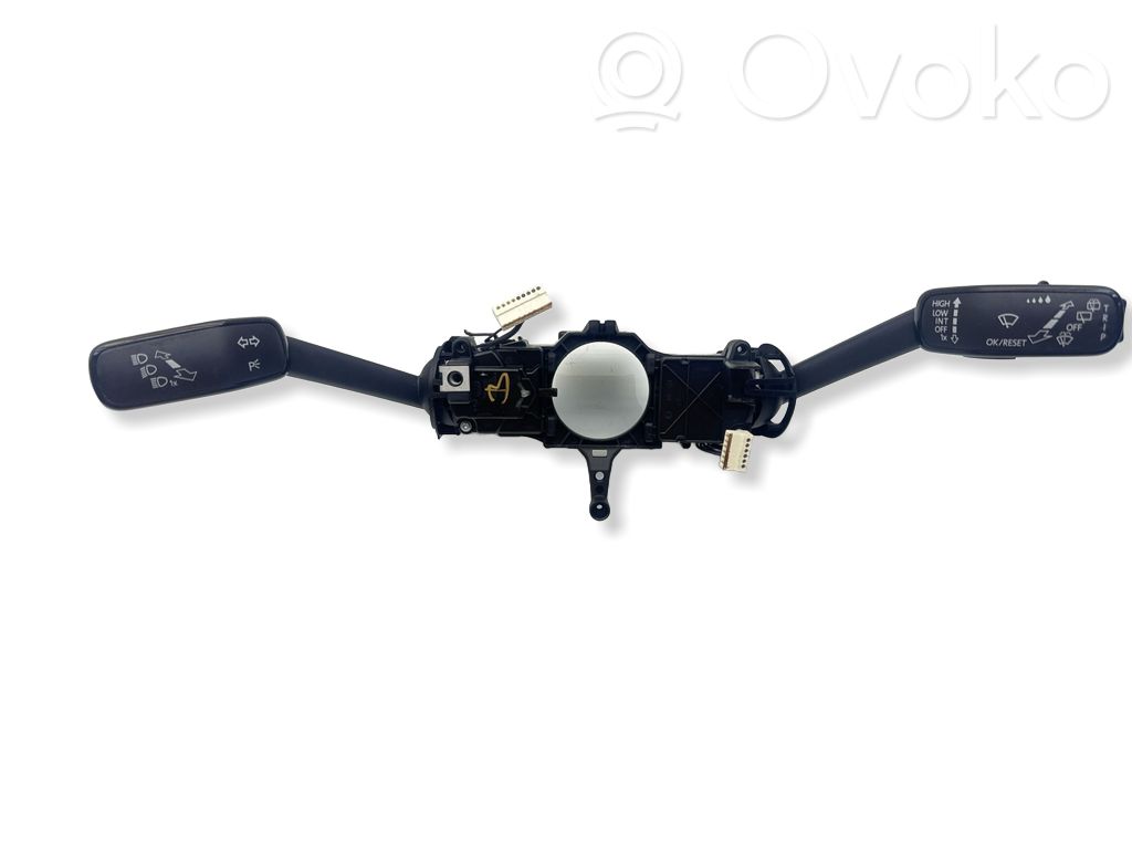 Skoda Octavia Mk3 (5E) Wiper turn signal indicator stalk/switch 