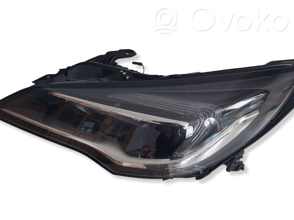 Opel Astra K Lampa przednia 