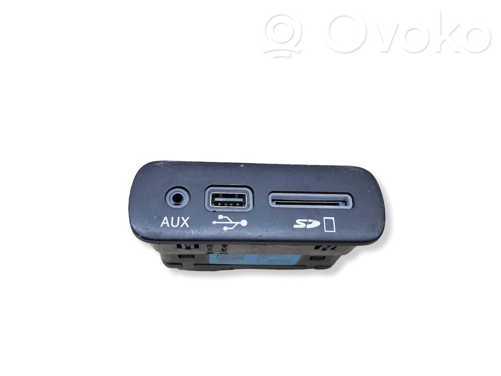Enchufe conector USB   M156M157,35263314,68332335AC,670152831