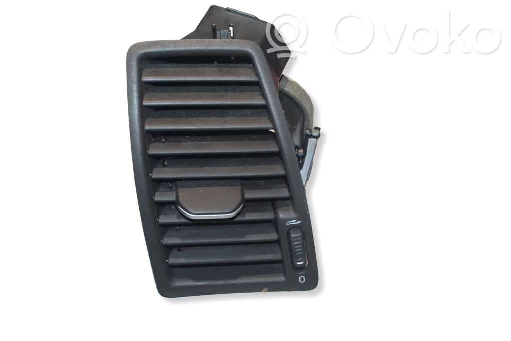 Volvo XC90 Quarter panel pressure vent 