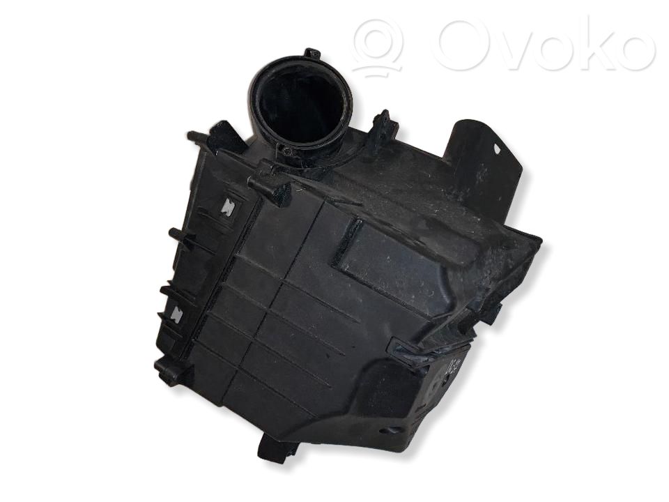Volvo XC90 Air filter box 