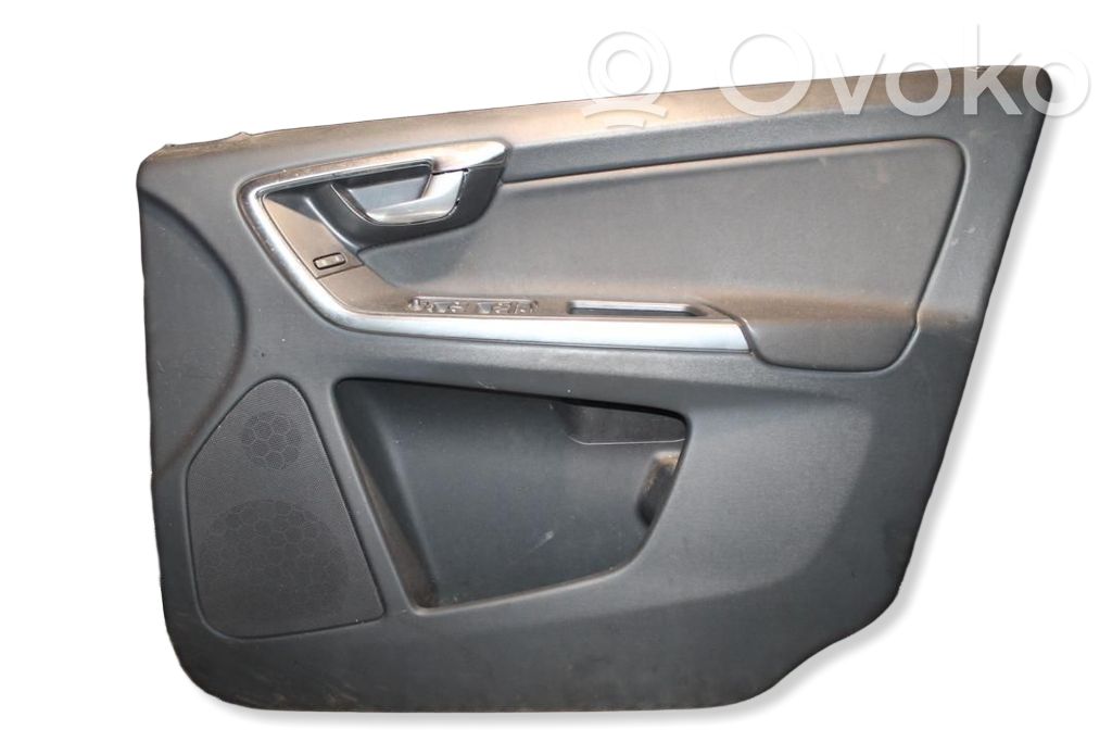 Volvo XC60 Front door card panel trim 