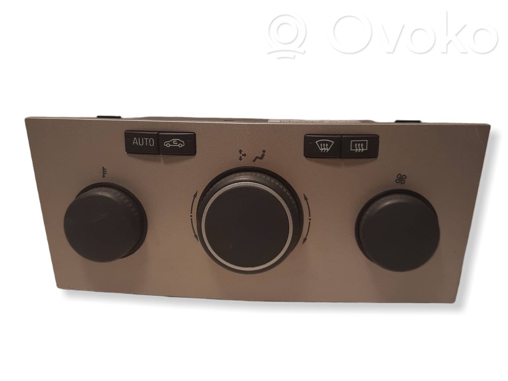 Opel Astra H Climate control unit 