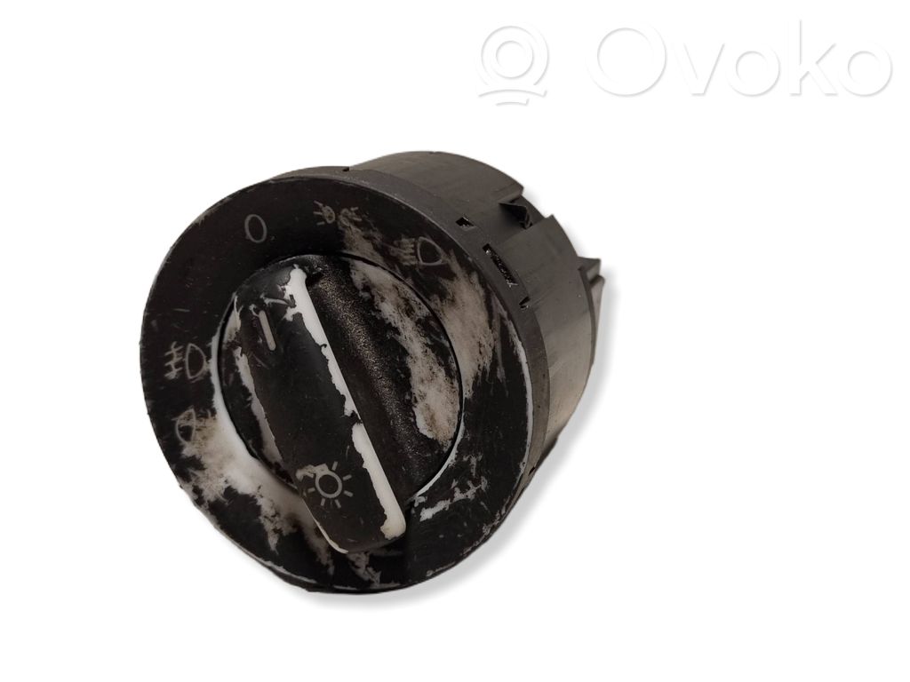 Volkswagen Golf V Light switch 