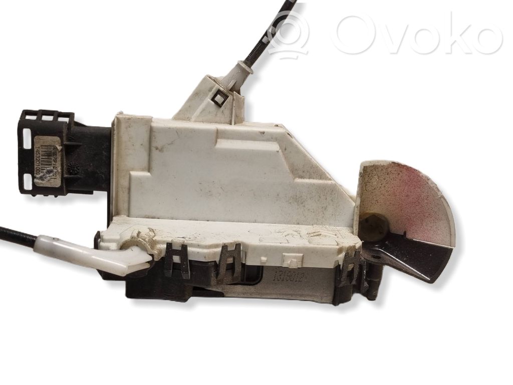 Citroen Berlingo Front door lock 