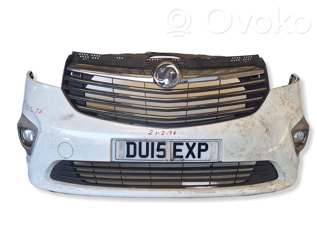 Opel Vivaro Zderzak przedni 