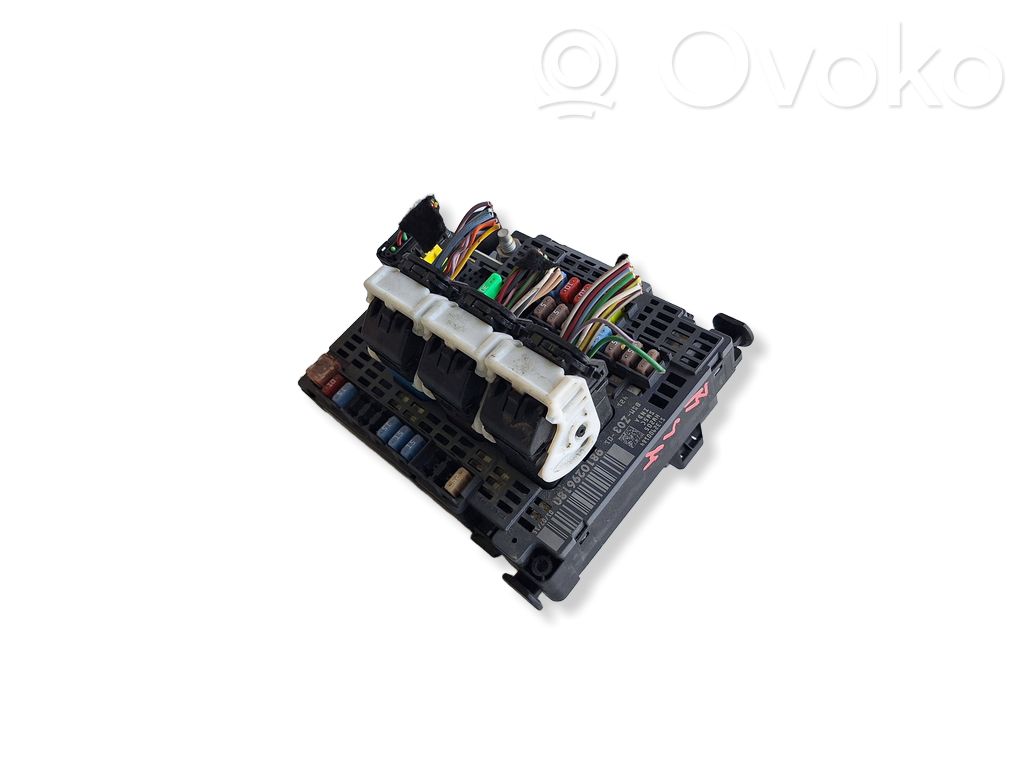 Citroen C4 II Picasso Fuse module 