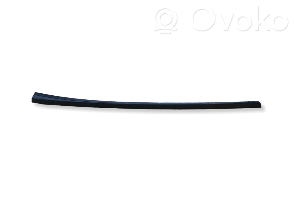 Volvo XC70 Windshield trim 