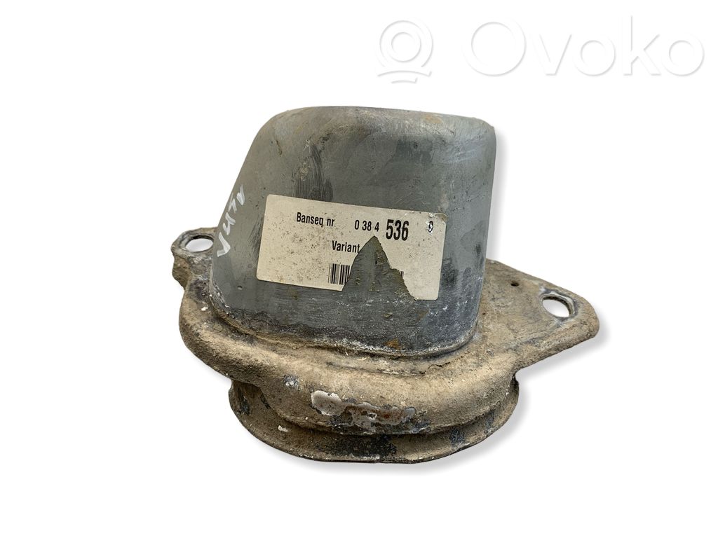 Volvo V70 Front shock absorber mounting bracket 