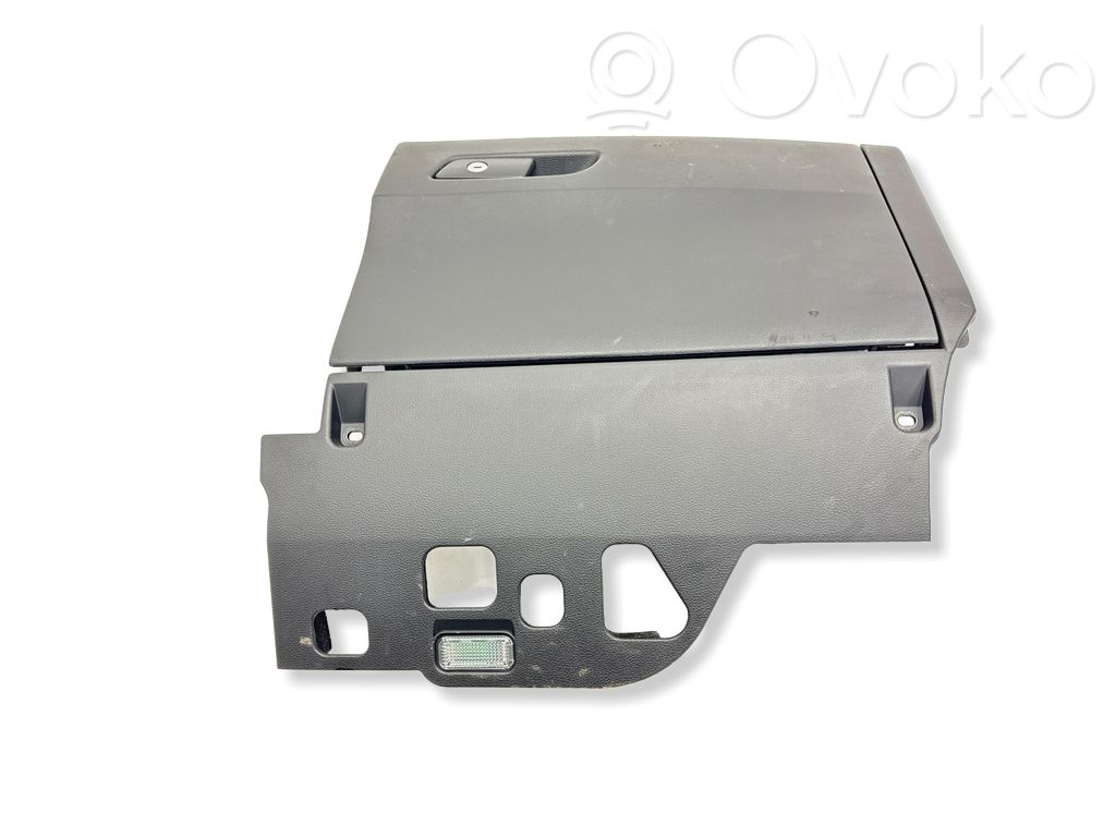 Audi A4 Allroad B9 Glove box 