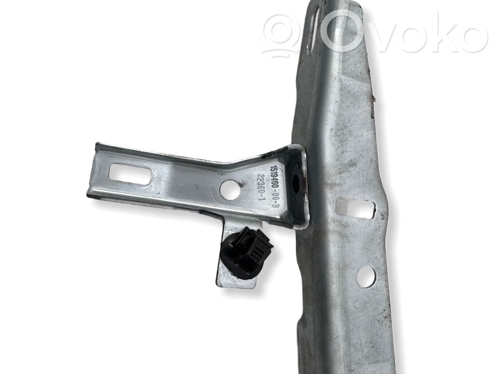 Front door upper hinge   151946000B,223601