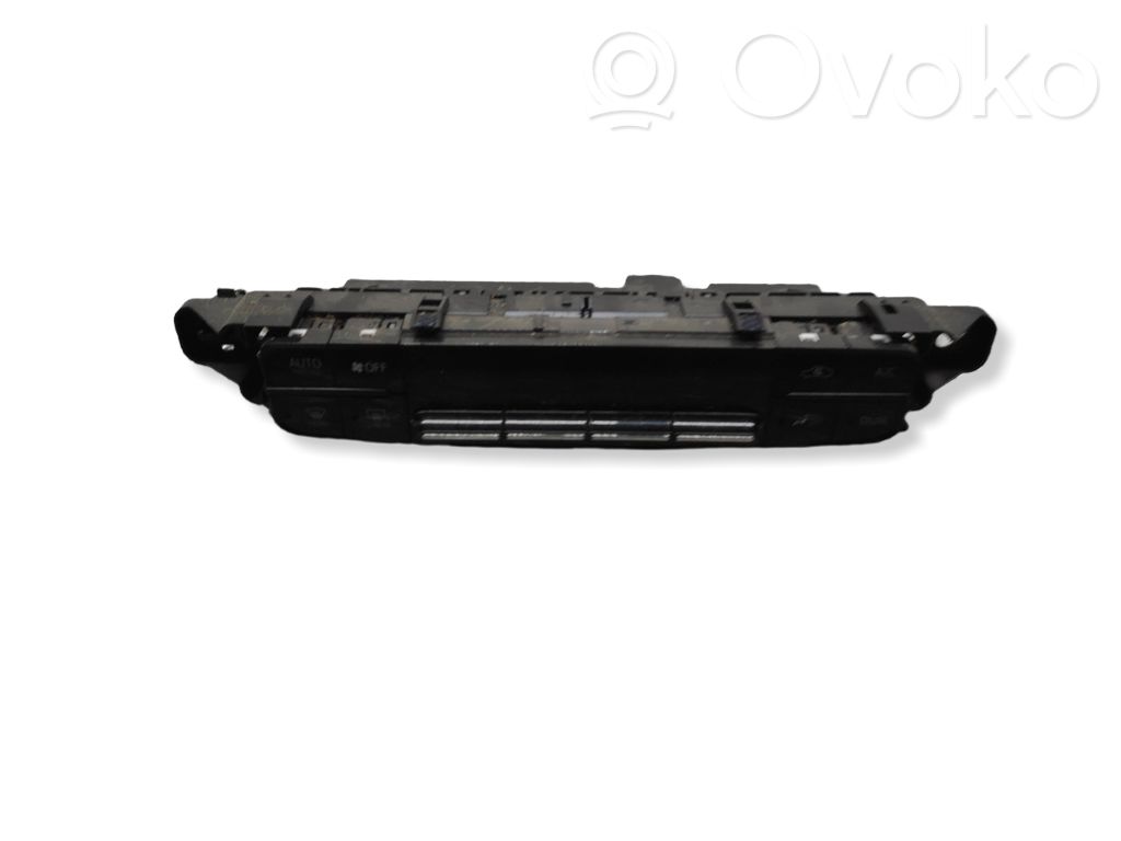 Toyota Prius (XW50) Panel klimatyzacji 