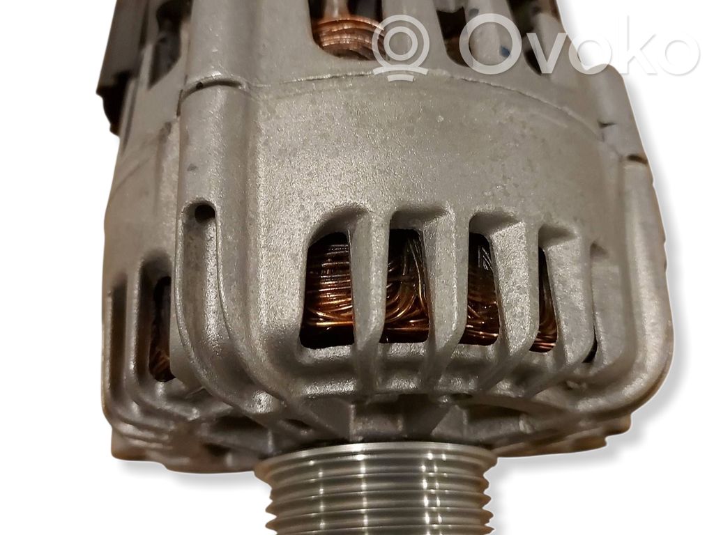 Audi A4 S4 B9 8W Ģenerators 