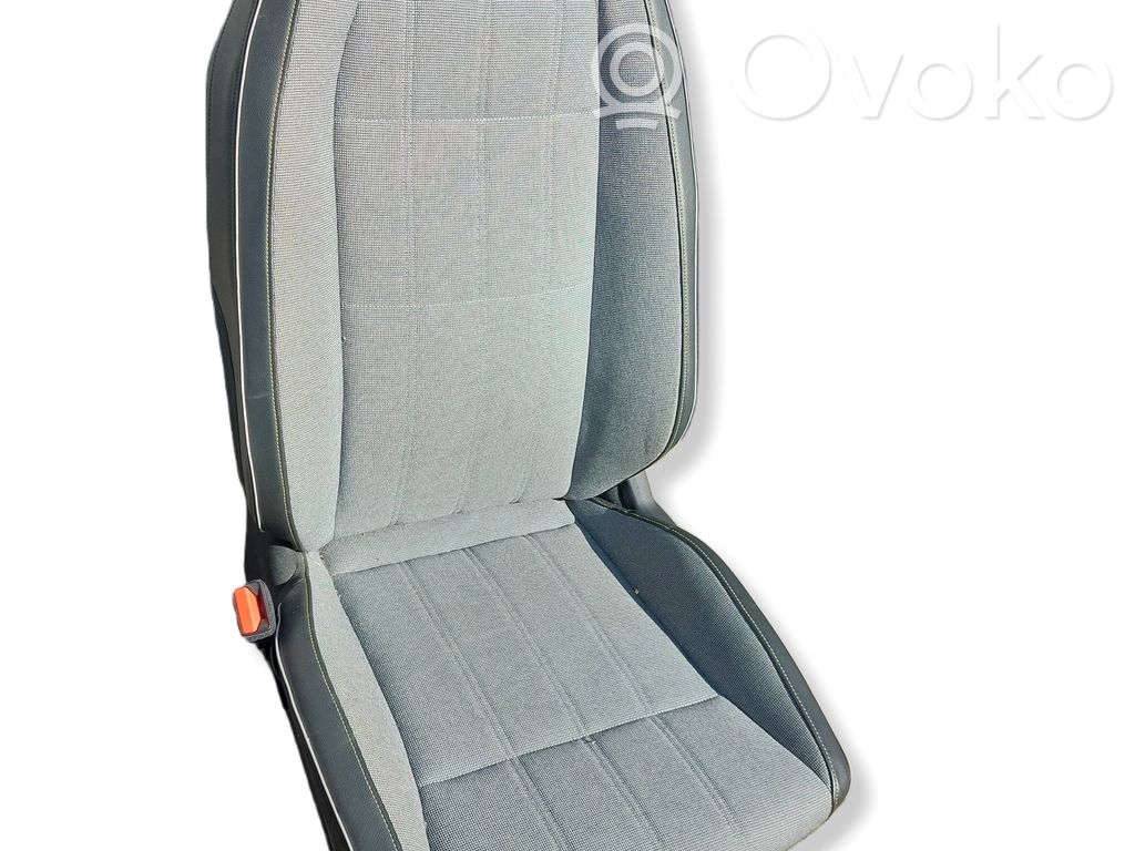 Asiento delantero del conductor