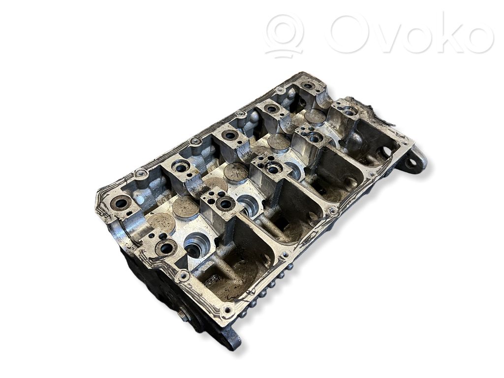 Volkswagen PASSAT B5.5 Engine head 