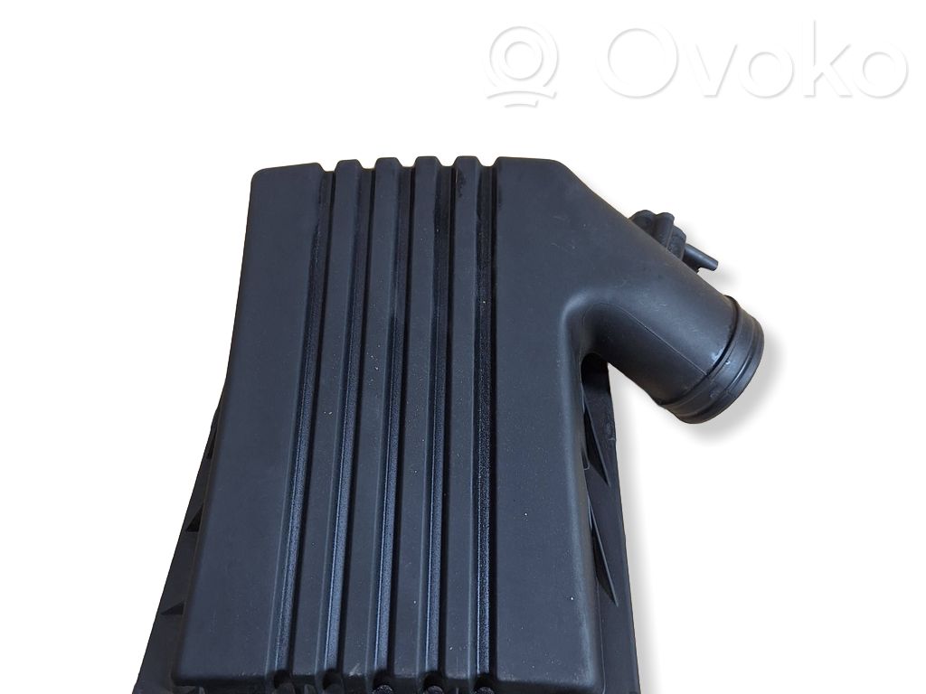 BMW X5 E70 Air filter box 