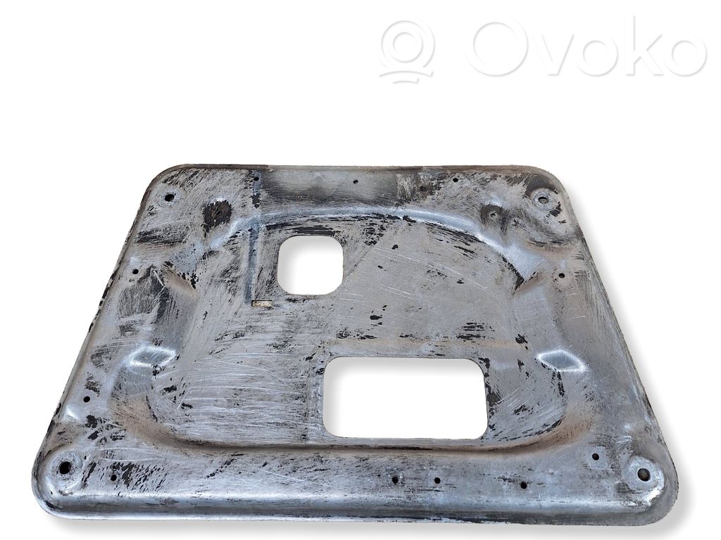 Engine splash shield/under tray   3415148,31103415148
