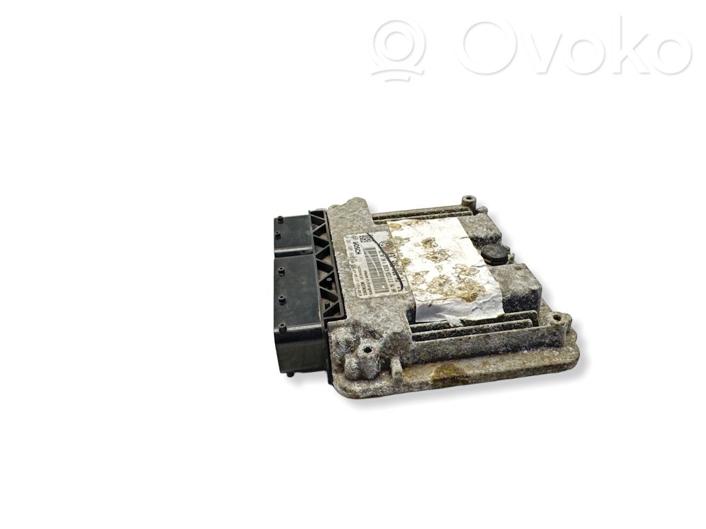 Volkswagen Golf VI Engine control unit/module 