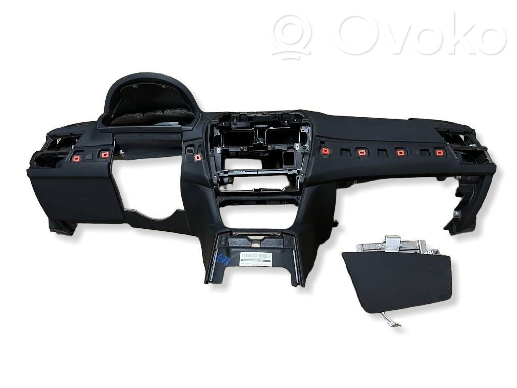BMW X3 E83 Панель 