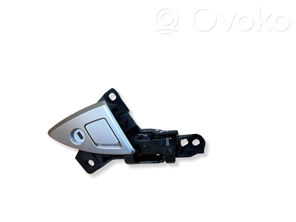 BMW 5 F10 F11 Armrest lock 