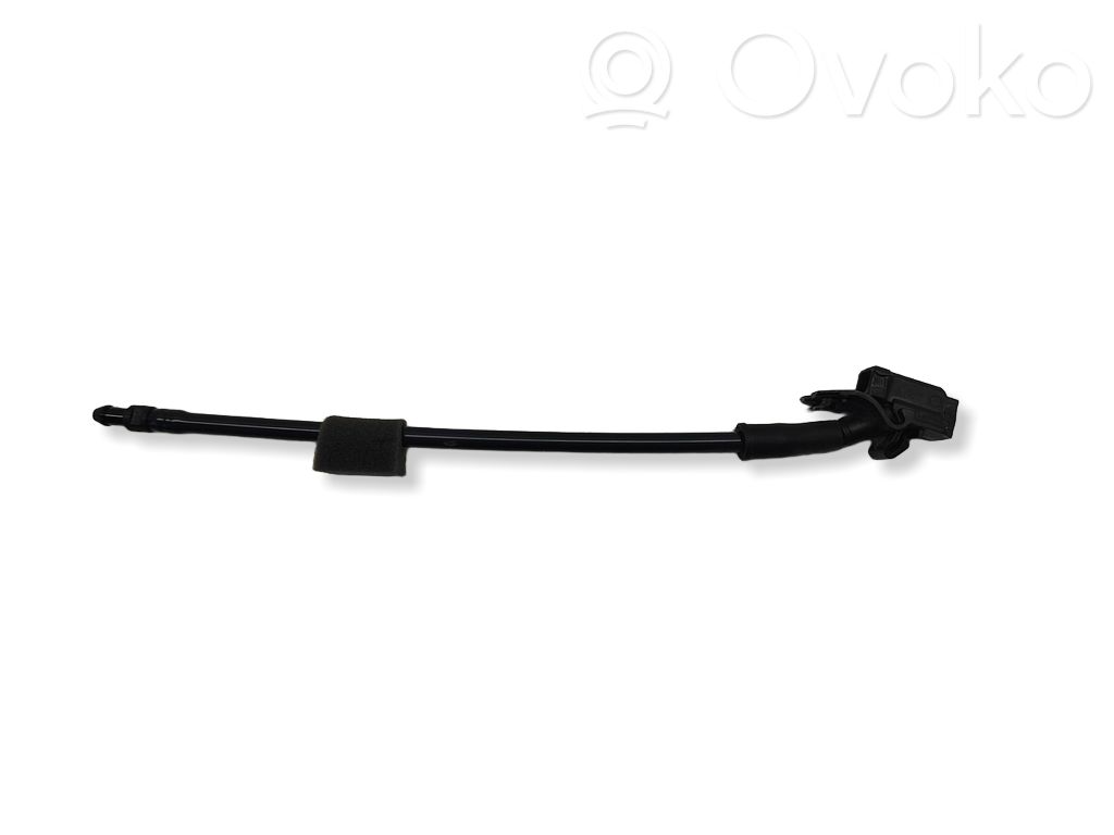 Chrysler Pacifica Windshield washer spray nozzle 