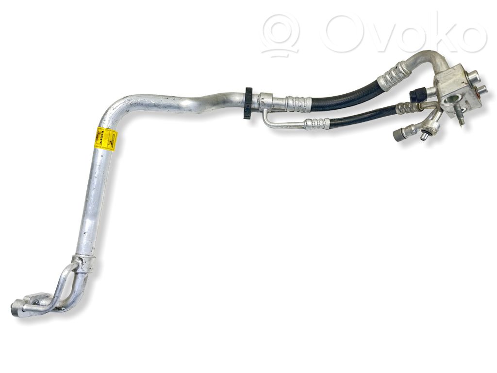 Ilmastointilaitteen putki (A/C)   42439323,R1234YF,17D2613