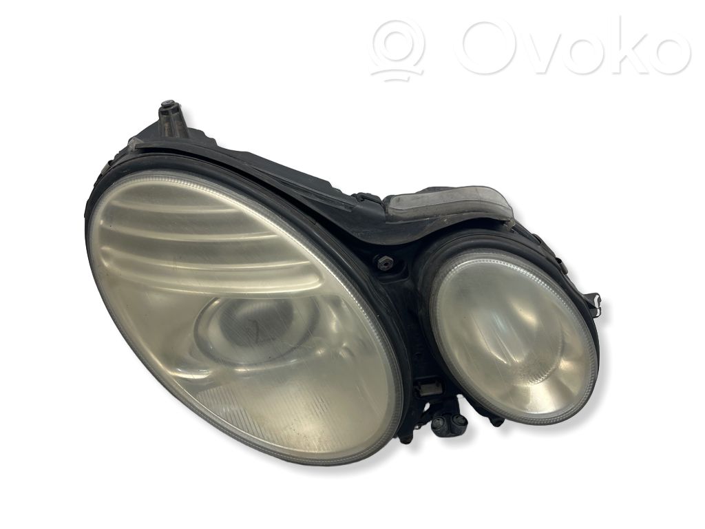 Mercedes-Benz E W211 Lampa przednia 