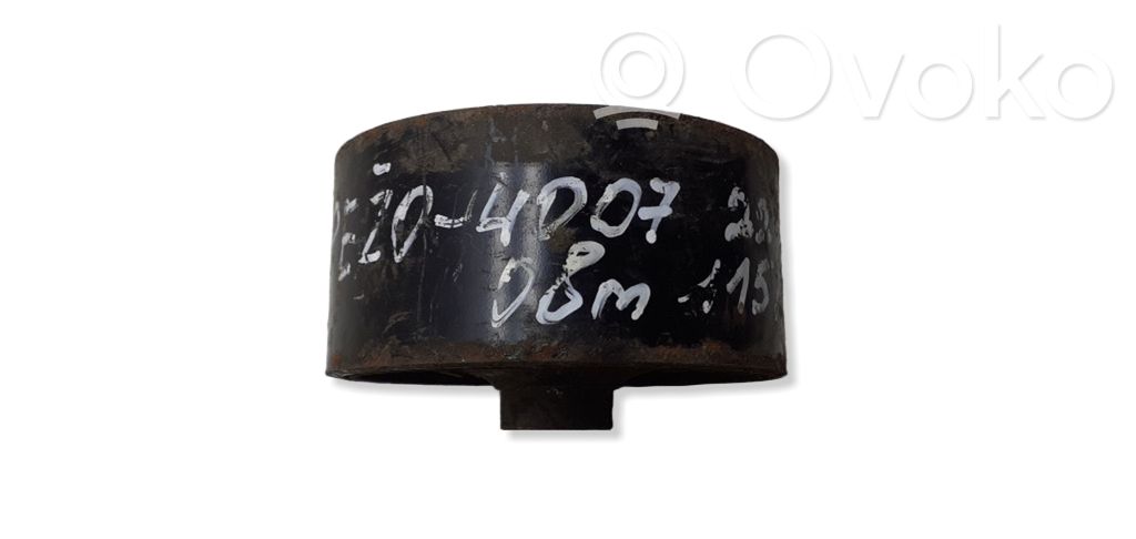 Peugeot 4007 Engine mount bracket 
