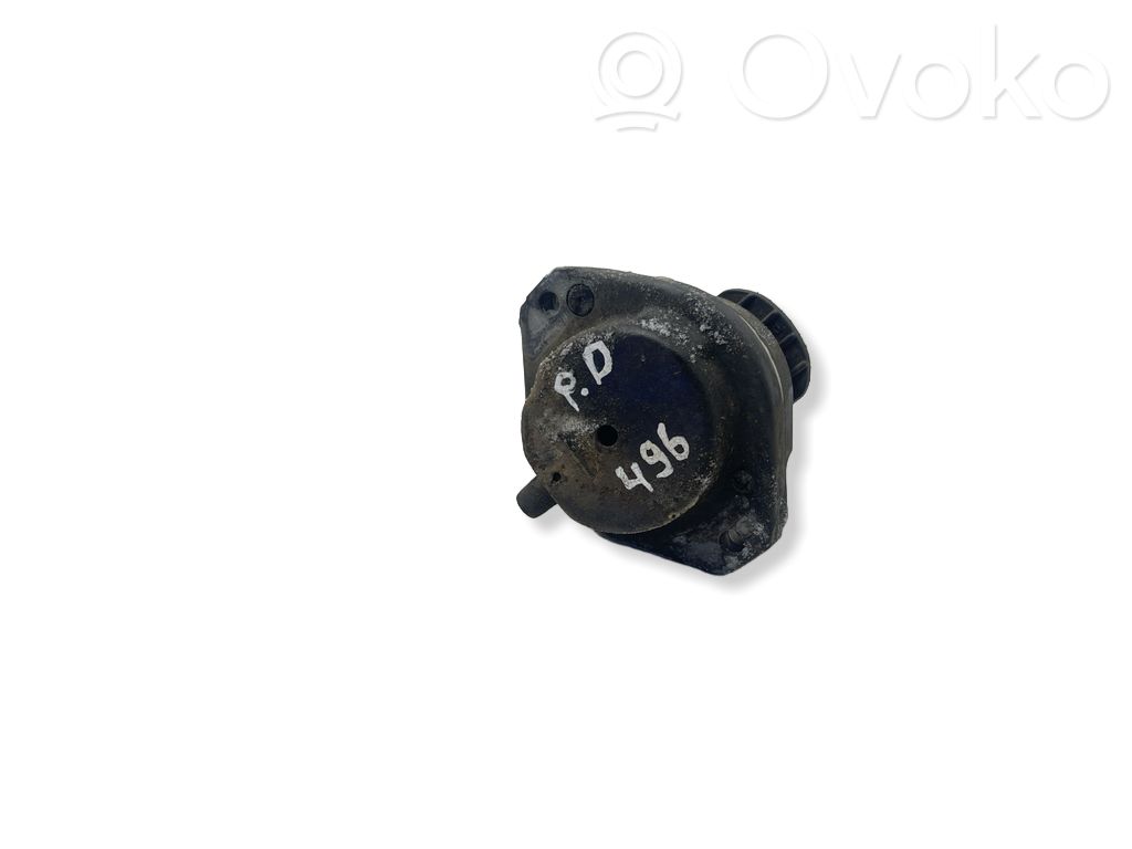 BMW 5 E60 E61 Engine mount bracket 
