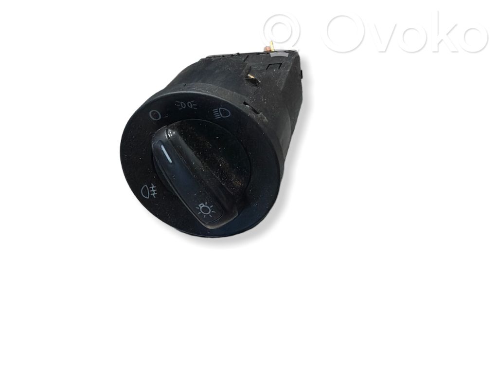 Volkswagen Polo V 6R Light switch 