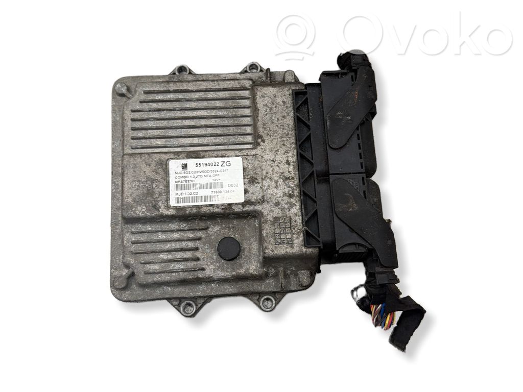 Opel Combo D Unité de commande, module ECU de moteur 