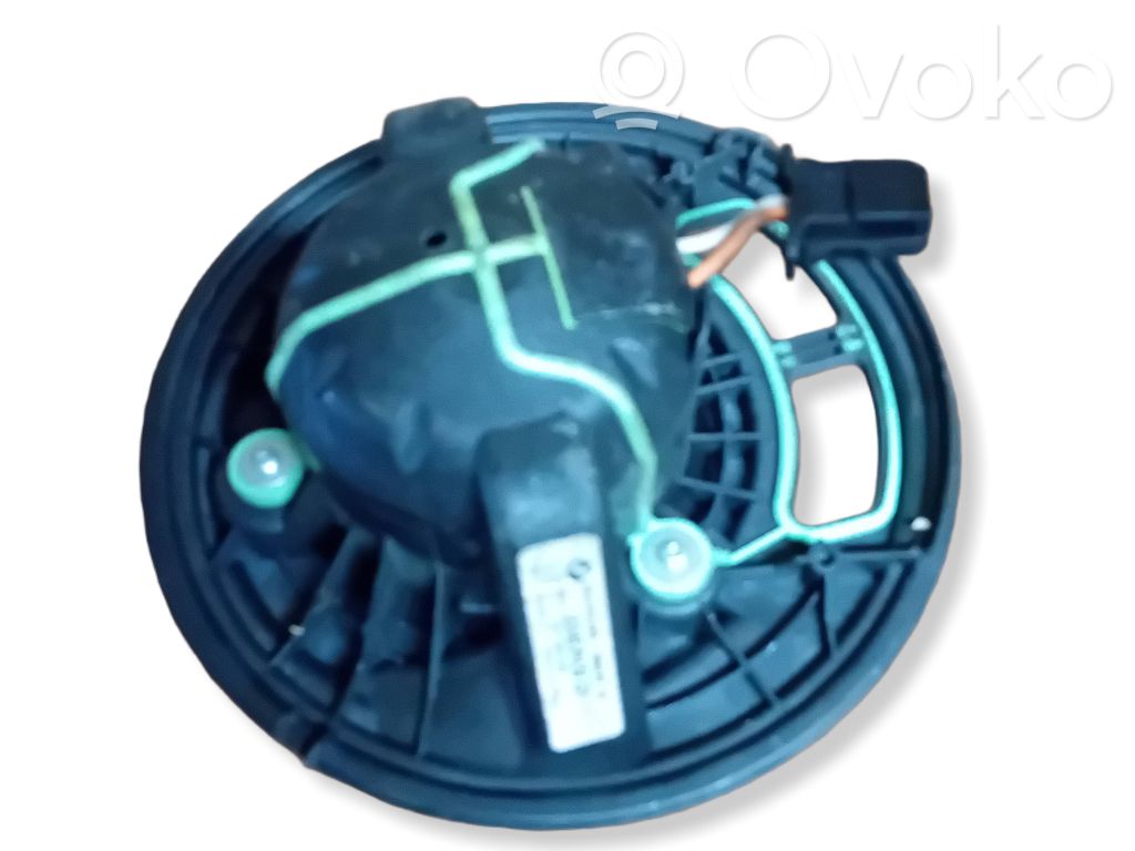 BMW 3 E92 E93 Mazā radiatora ventilators 