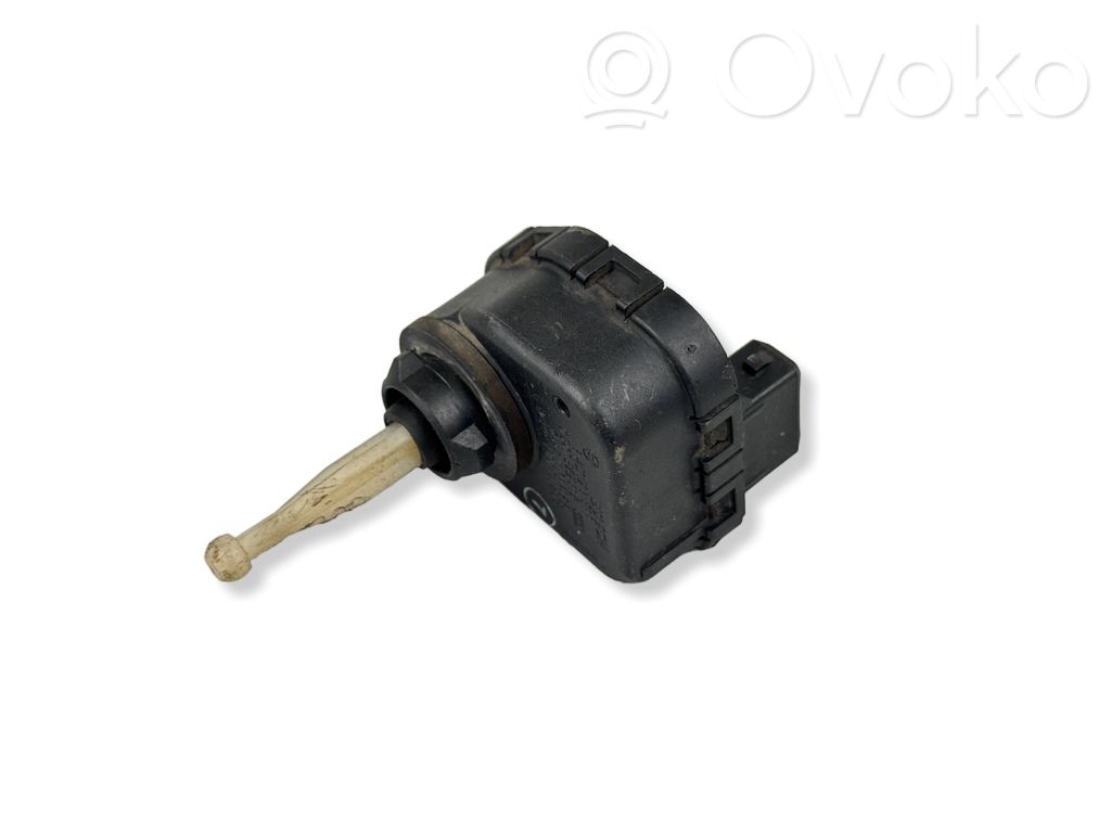 Audi A4 S4 B5 8D Headlight level adjustment motor 