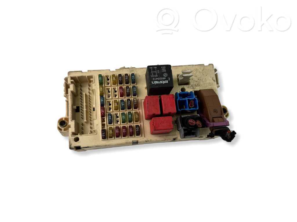 Fiat Stilo Fuse module 