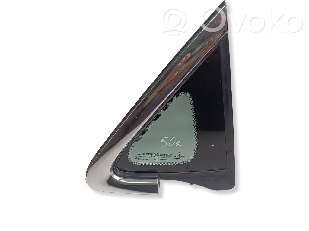 Chrysler Pacifica Front triangle window/glass 