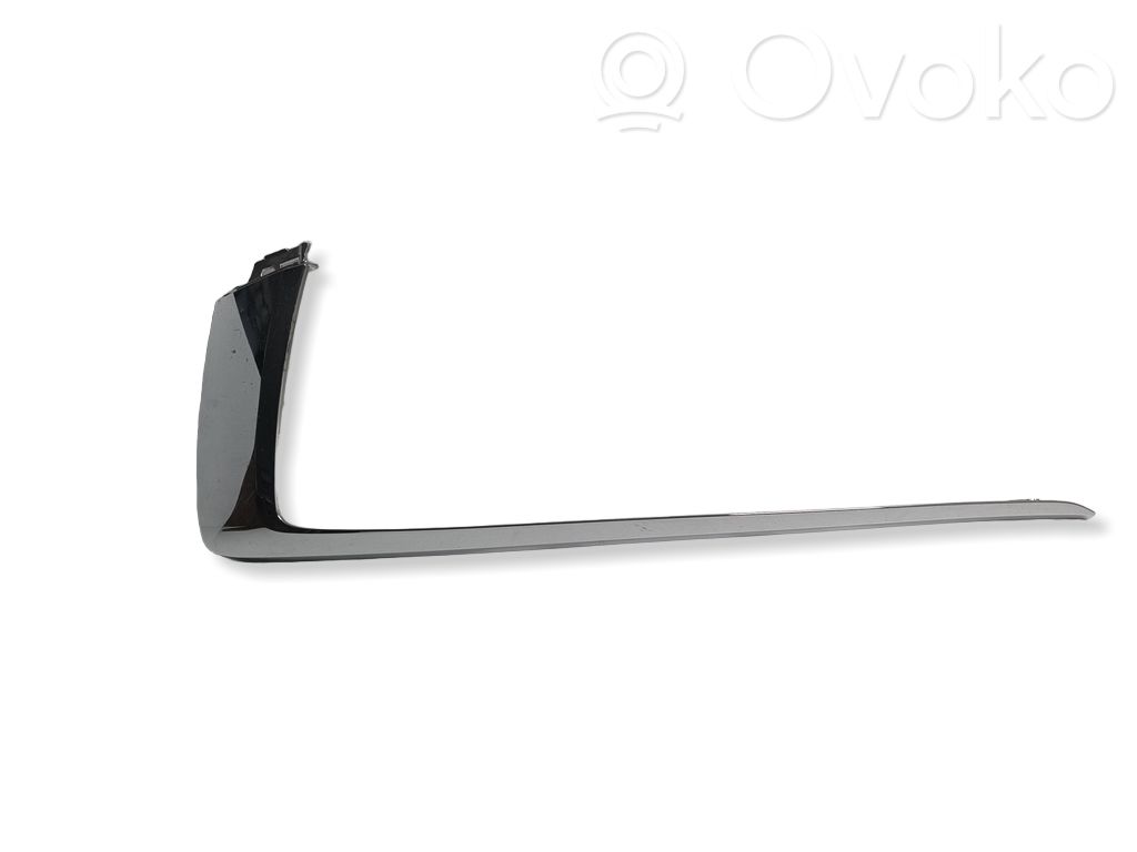 Front bumper splitter molding   6407A246