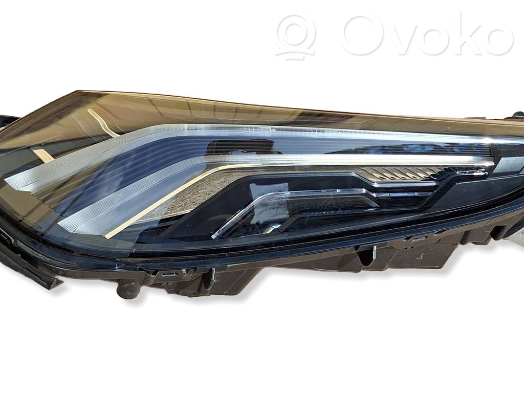 Lynk & co 01 Scheinwerfer 