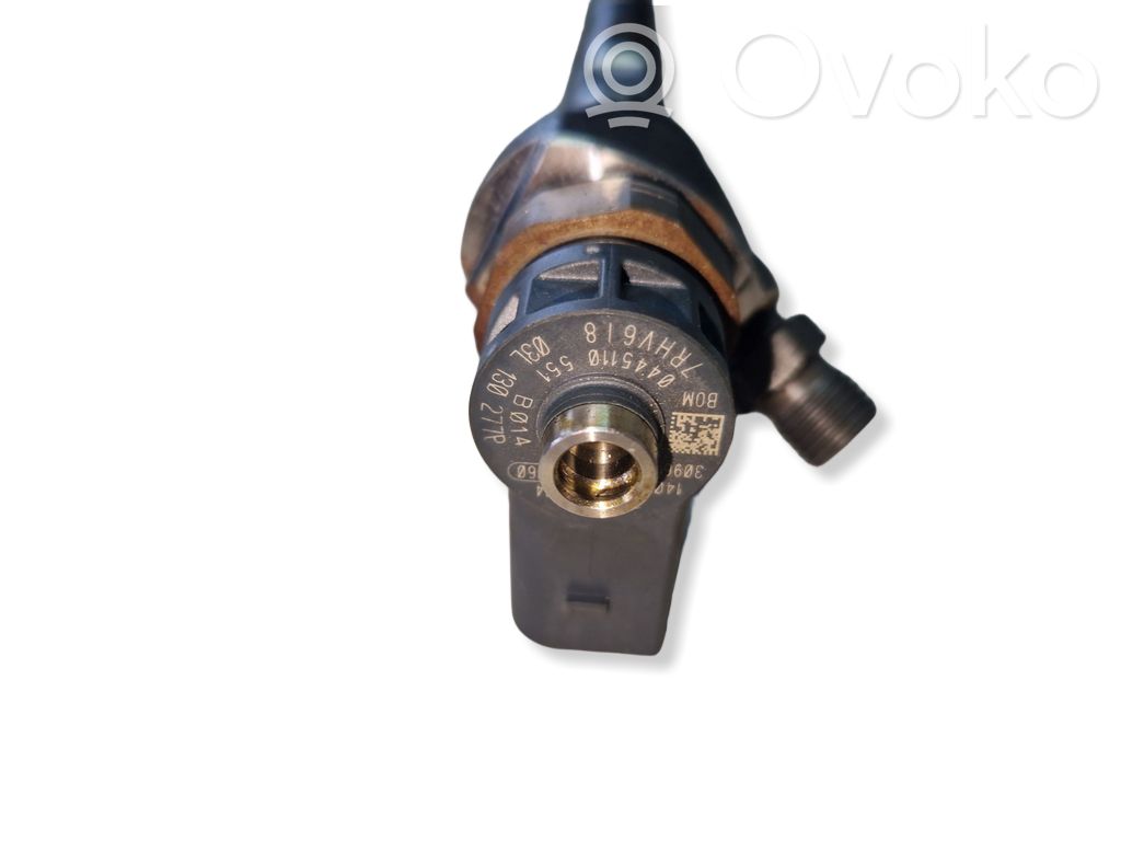 Volkswagen PASSAT B7 Injector combustibil 