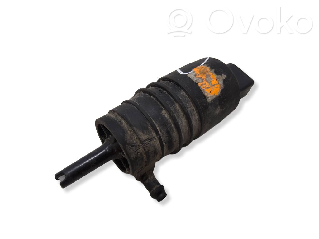 Mercedes-Benz C W203 Windscreen/windshield washer pump 