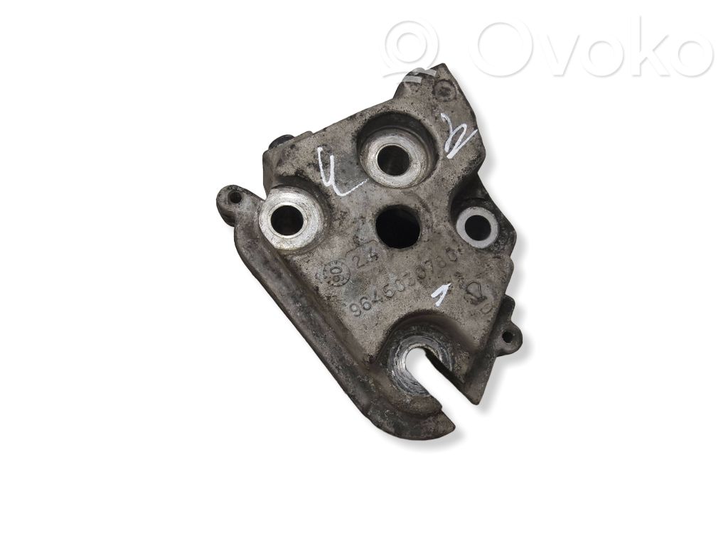 Citroen C5 Engine mounting bracket 