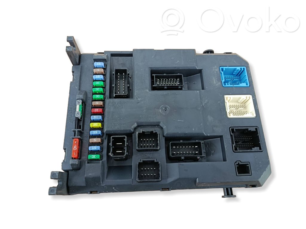 Peugeot 208 I Fuse module 