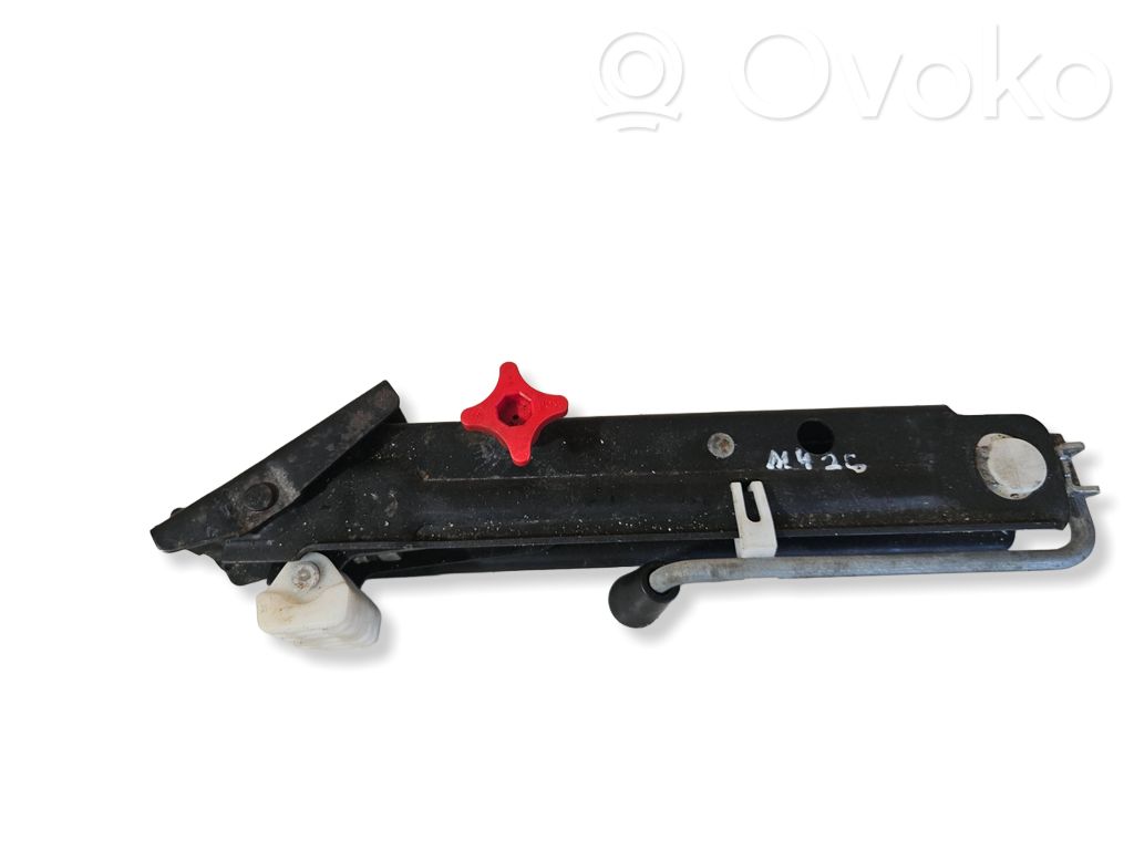 Lift Jack   6767945,10817410