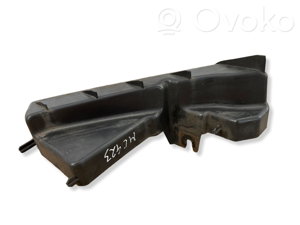 Land Rover Evoque I Front bumper mounting bracket 