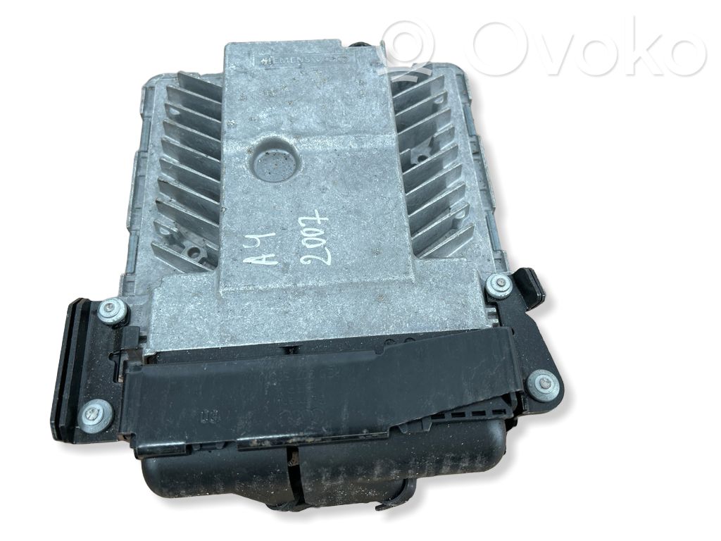 Audi A4 S4 B7 8E 8H Variklio valdymo blokas 