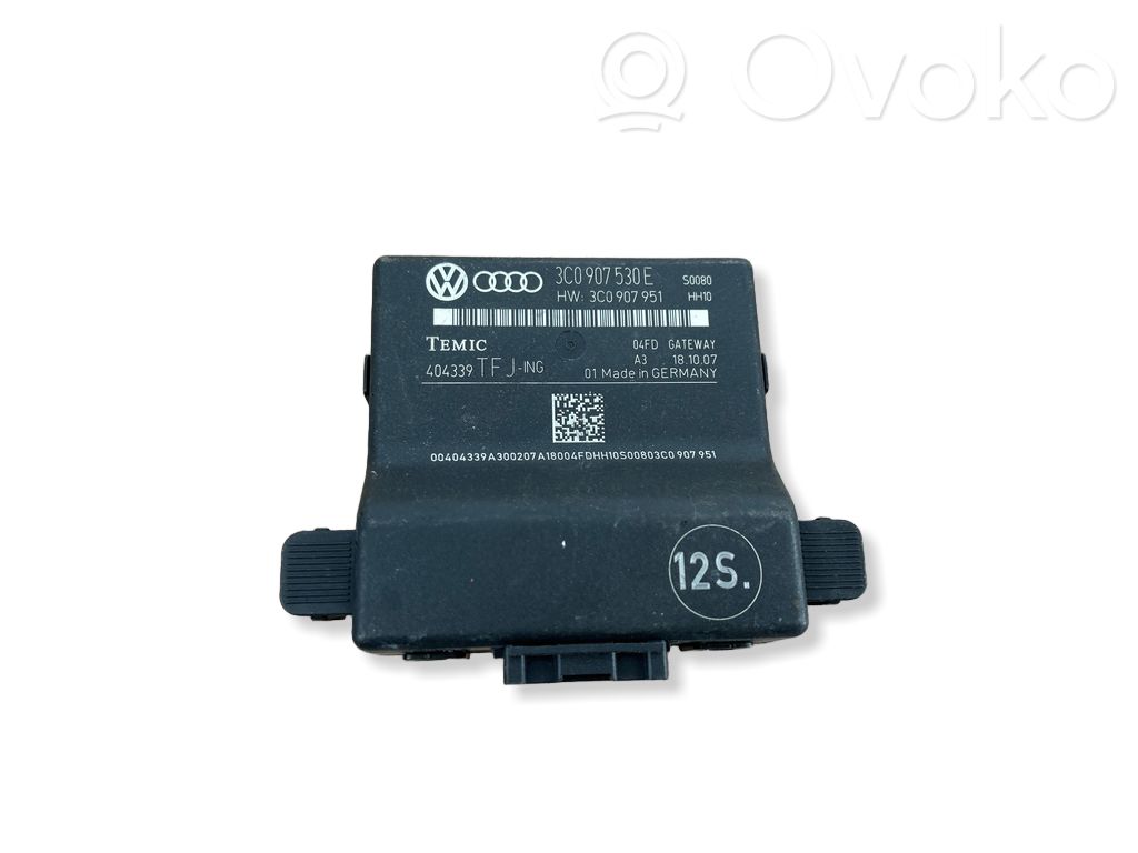 Volkswagen PASSAT B7 Gateway control module 