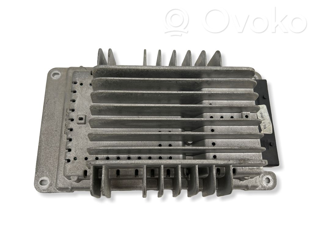 Audi A4 S4 B7 8E 8H Wzmacniacz audio 