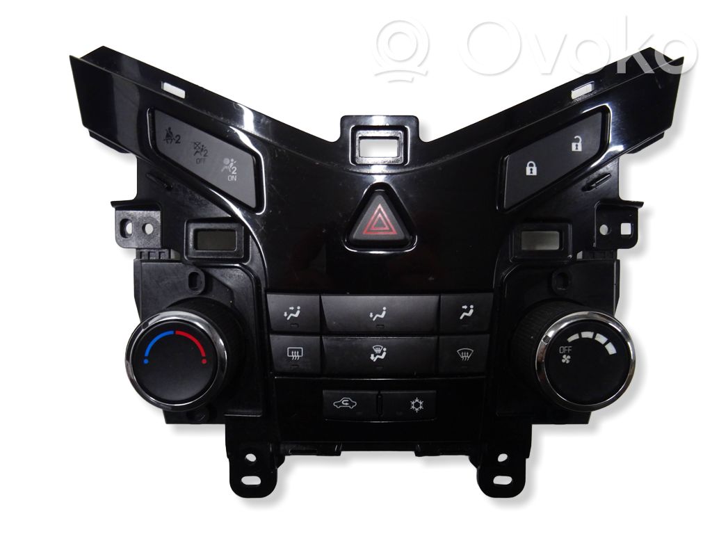Chevrolet Cruze Climate control unit 